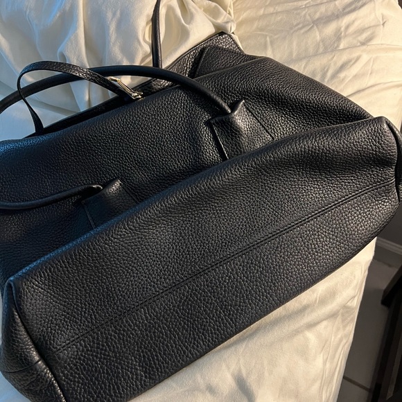 BURBERRY London Grainy Calfskin Medium Baynard Tote Black - Picture 5 of 13